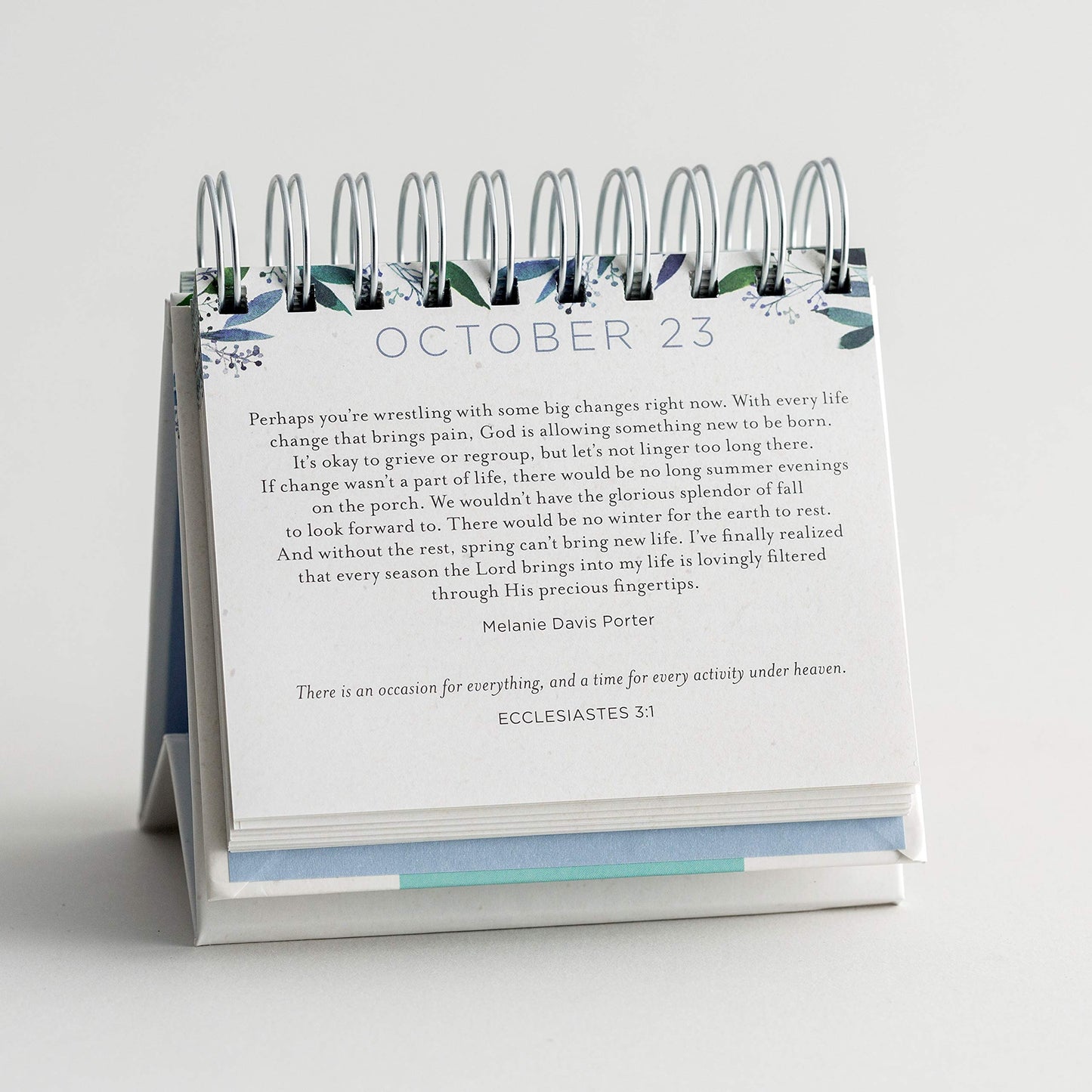 DaySpring - A Moment To Breathe: 366 Devotional Thoughts That Meet You in Your Everyday Mess: An Inspirational DaySpring DayBrightener - Perpetual Calendar, 1.5" x 5.5" x 5.5" (90857)