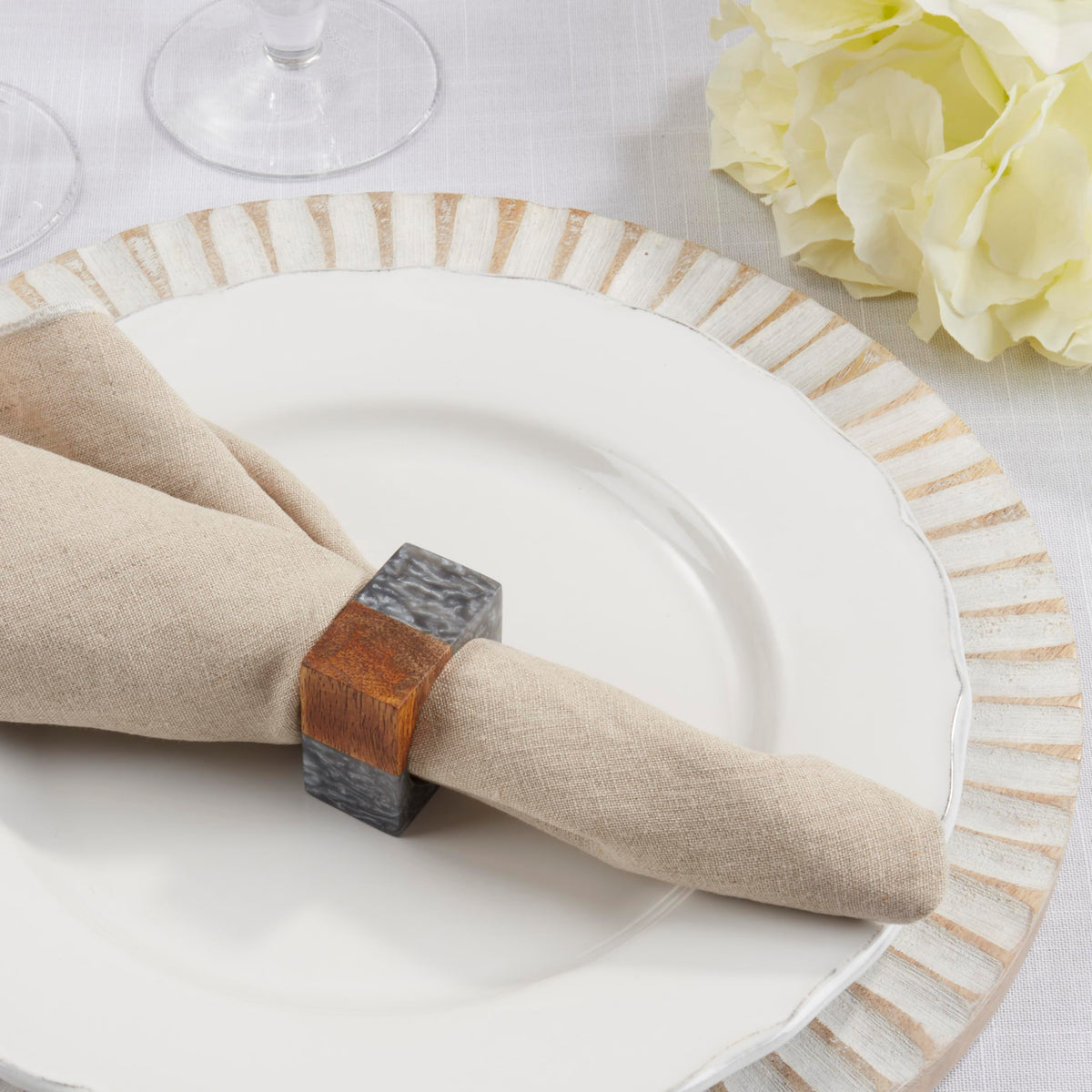 Saro Lifestyle Wooden Fusion Resin Napkin Ring (Set of 4), Grey