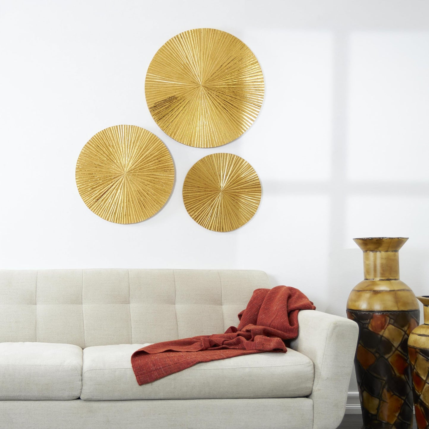 CosmoLiving by Cosmopolitan Wooden Plate Home Wall Decor Carved Radial Wall Sculpture, Set of 3 Wall Art 24", 20", 16"H, Gold