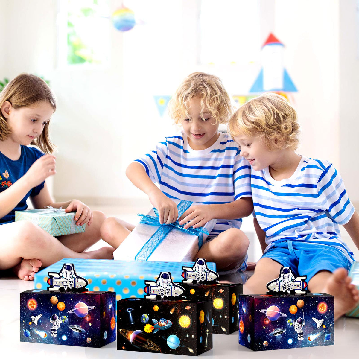 Nezyo 24 Pcs 4.8 x 2.4 x 5.2 Inches Space Party Favor Boxes Small Galaxy Gable Boxes Solar System Planet Cardboard Gift Candy Goodie Bags for Space Theme Birthday Party Supplies(Astronaut)