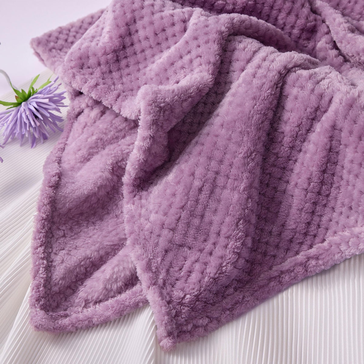 Birthday Gifts for Women, Self Care Get Well Soon Gifts, Lavender Relaxing Spa Gift Basket Care Package w Blanket, Valentines Mothers Day Christmas Gifts for Mom Grandma Wife Girlfriend Friends Sister