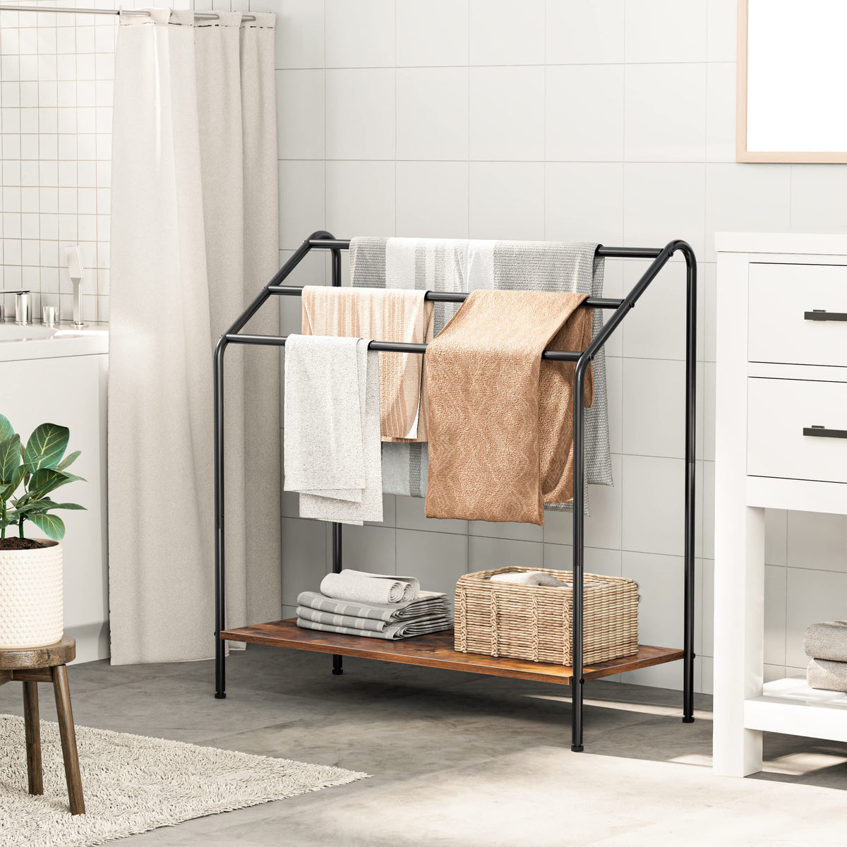 HOOBRO Freestanding Towel-Rack for Bathroom, 3 Tier Blanket Rack for Living Room, 31.5" L x 14.2" W x 33.9" H, Quilt Blanket Ladder Holder, Drying and Display Rack, Rustic Brown and Black BF80LB01