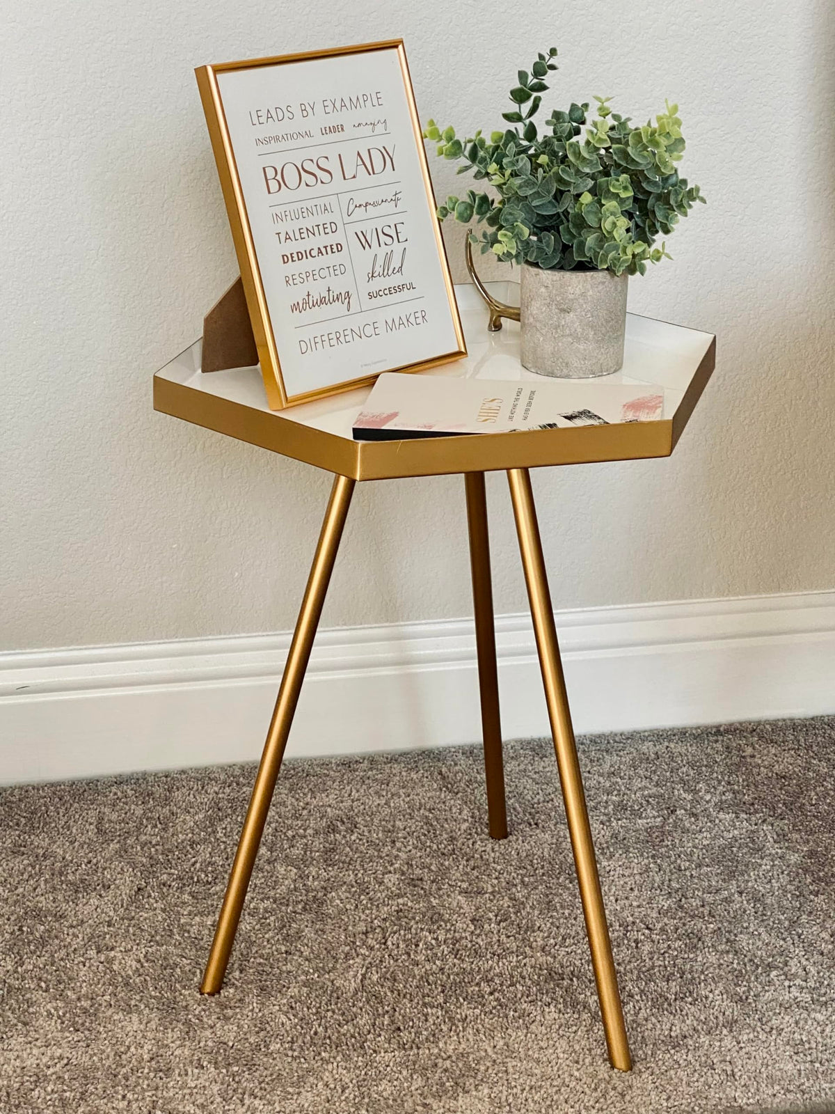 Merry Expressions Boss Lady Desk and Wall Art with Metal Frame - Office Décor, Boss Lady Gift with Quote - Gold 12" x 9"