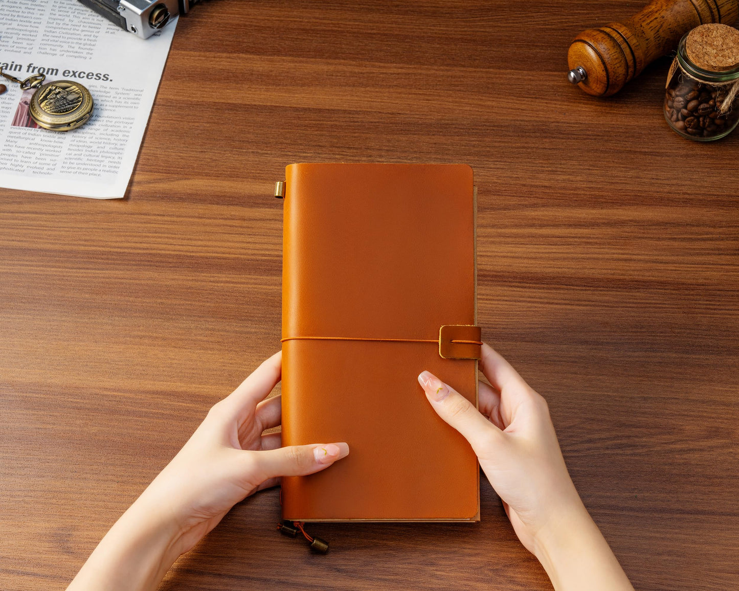 Ox Knight Refillable Leather Travelers Notebook, 8.6 x 4.9 Standard Size Travel Diary for Men and Women, Genuine Leather Travel Journal with 3 Notebook Inserts for Writing, Sketching & Planning, Light Brown